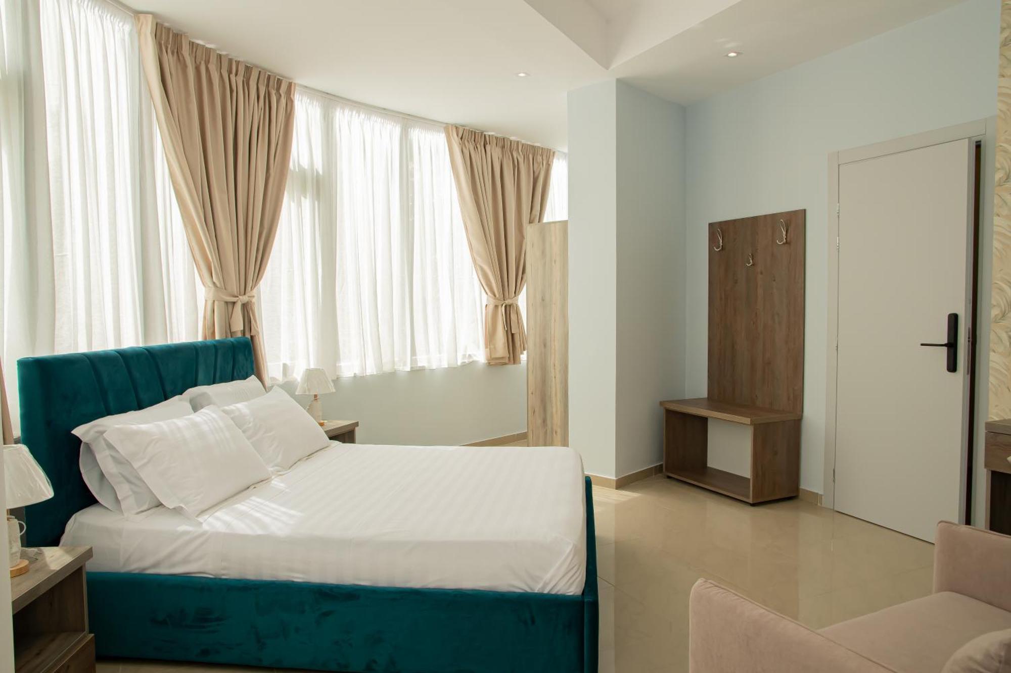 Alv Rent Rooms Vlore Exterior photo