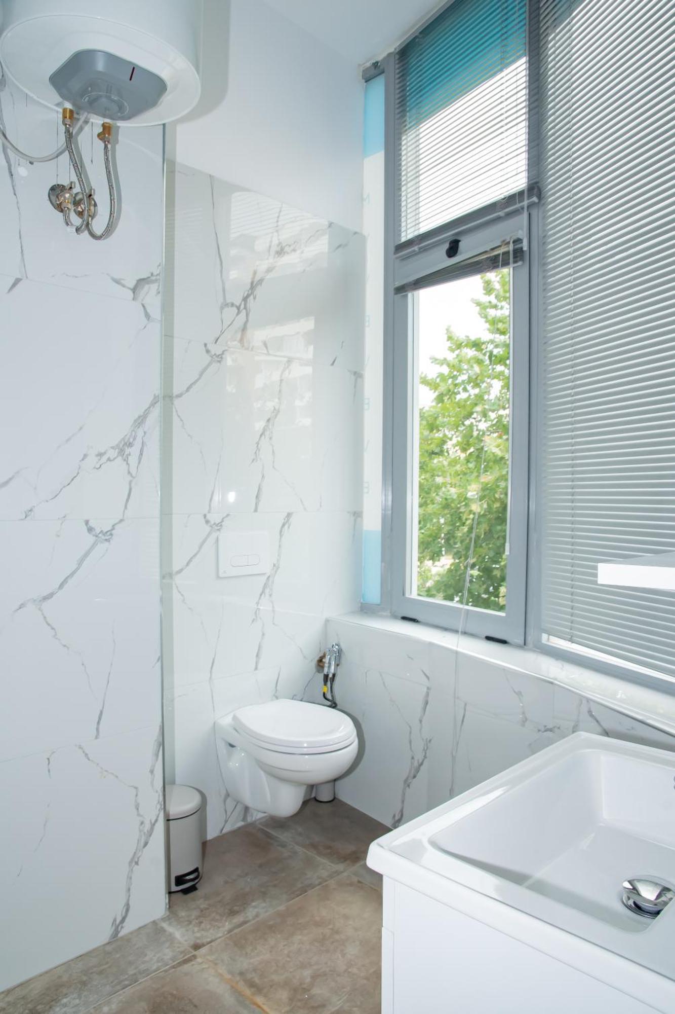Alv Rent Rooms Vlore Exterior photo