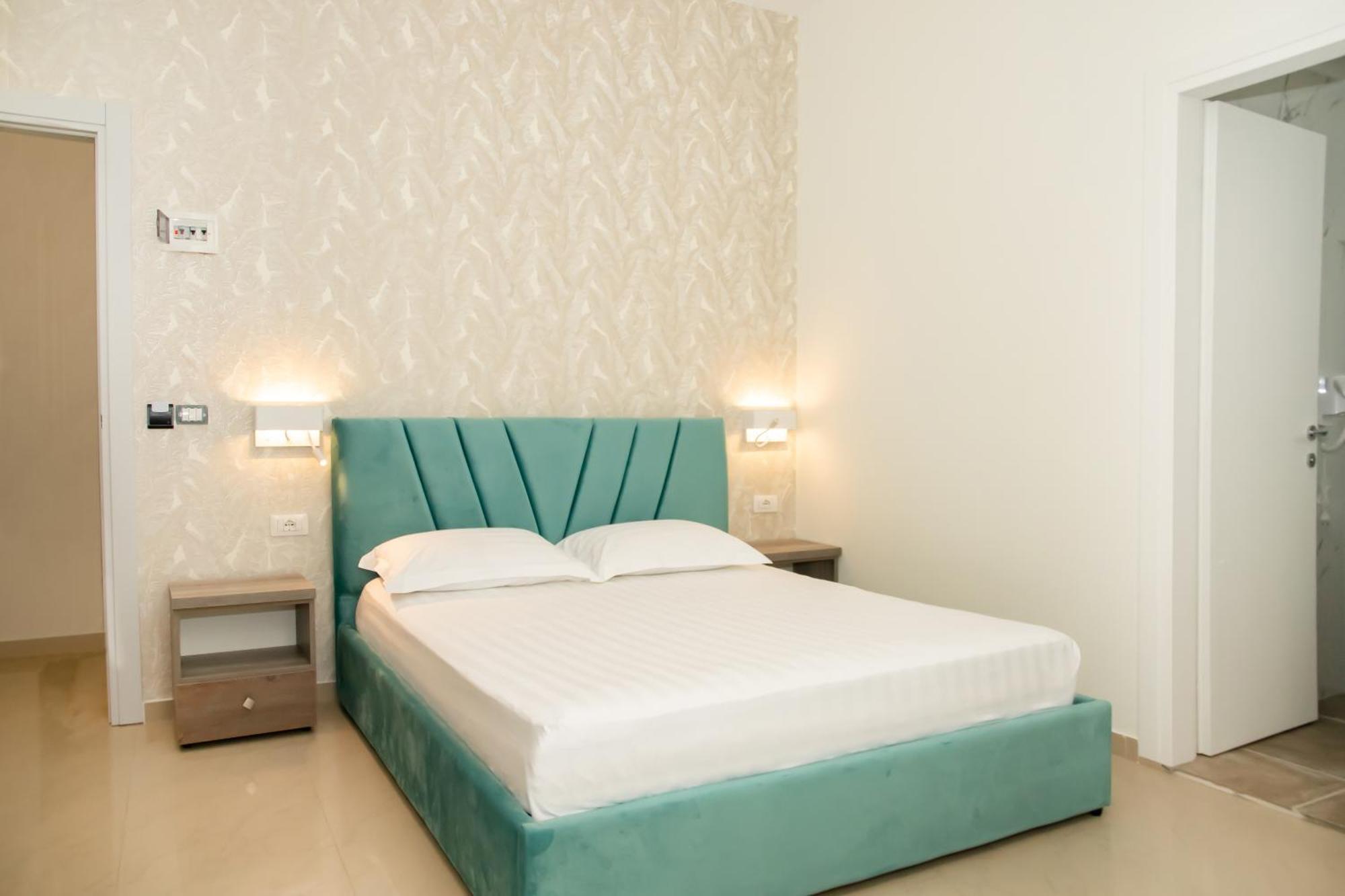 Alv Rent Rooms Vlore Exterior photo